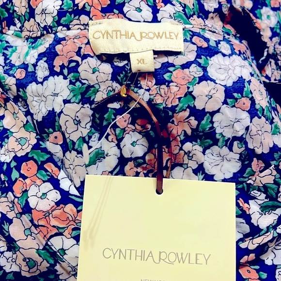 Cynthia Rowley Blue Floral 🌷V-Neck Blouse - Picture 6 of 7